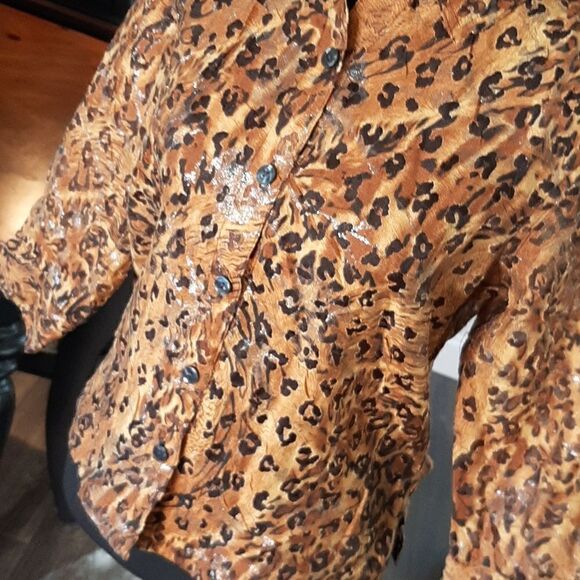 Choices Petite Leopard Print Sheer Button Down Shirt - Picture 5 of 10